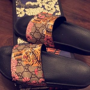 Gucci slides